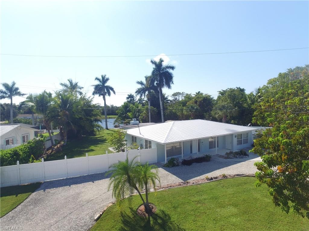 22 Constitution DR-7