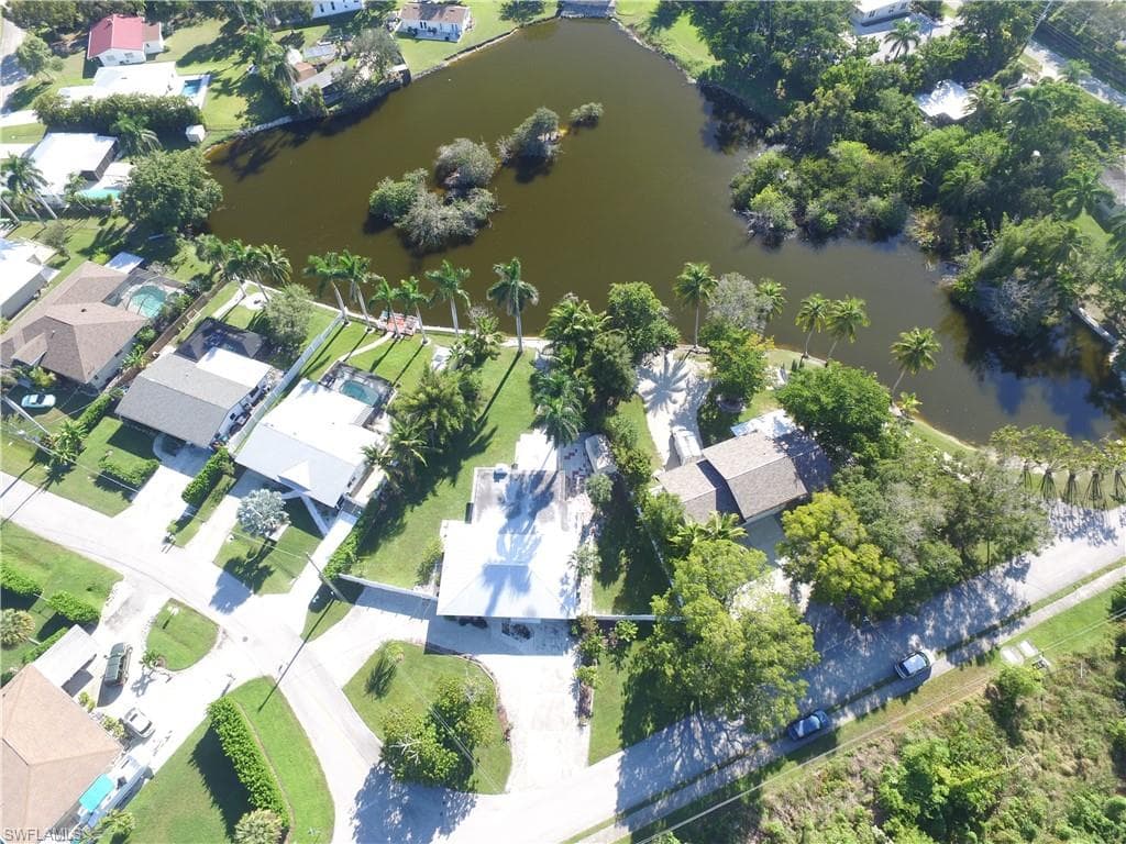 22 Constitution DR-33