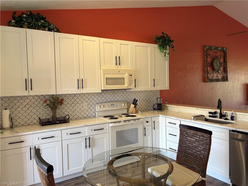 13120 Cross Creek BLVD 208-13