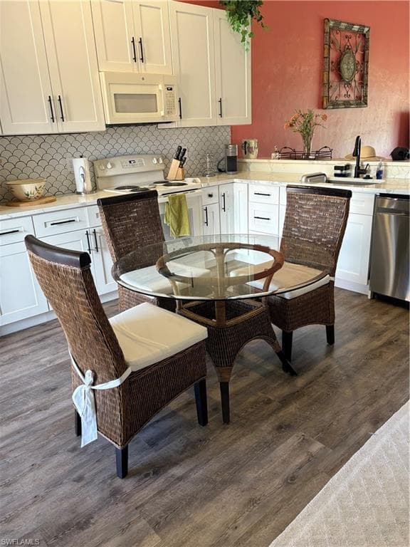 13120 Cross Creek BLVD 208-7