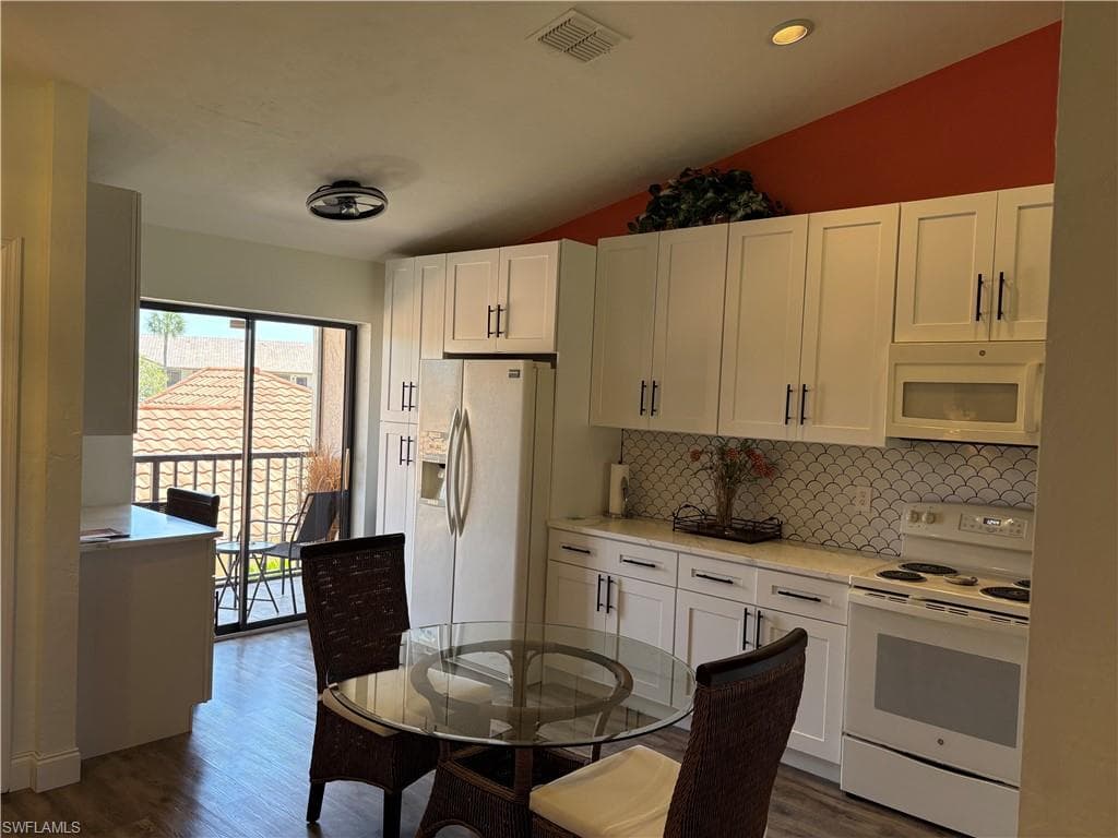 13120 Cross Creek BLVD 208-8