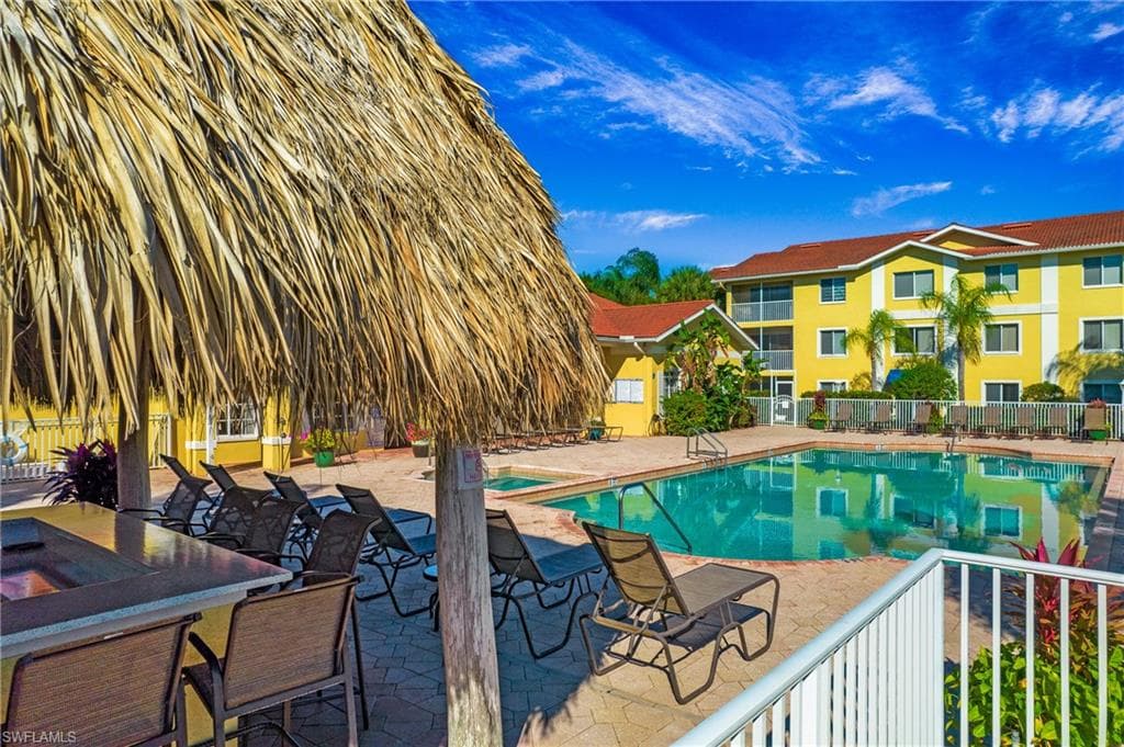 8244 Key Royal CIR 615-17