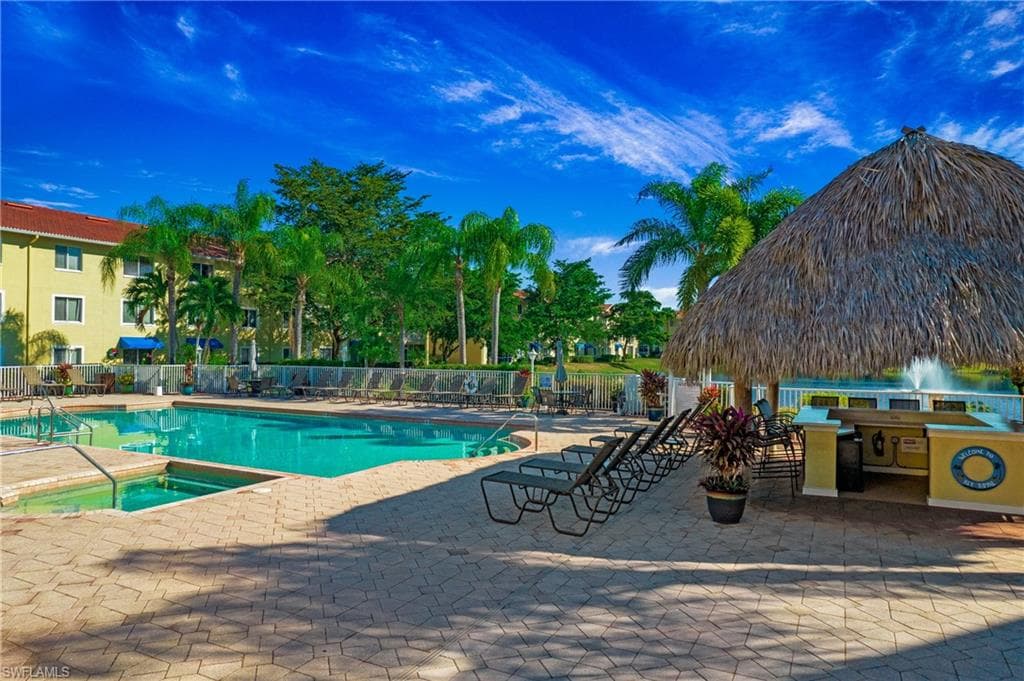 8244 Key Royal CIR 615-16