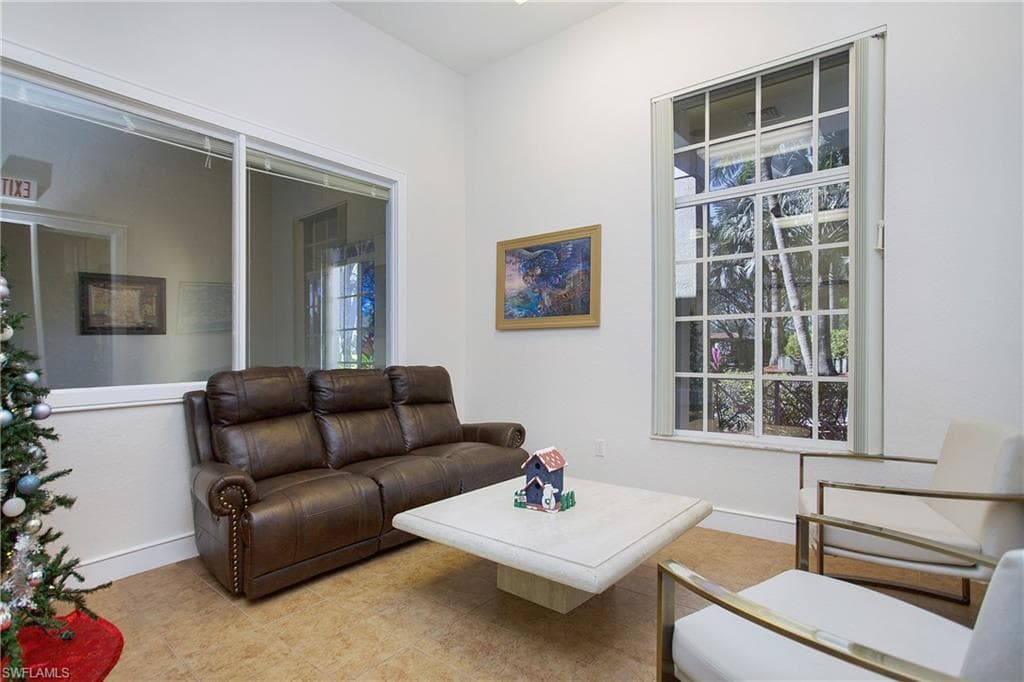 8244 Key Royal CIR 615-20