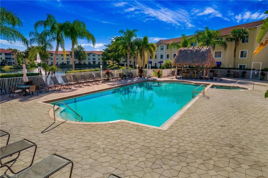 8244 Key Royal CIR 615-15