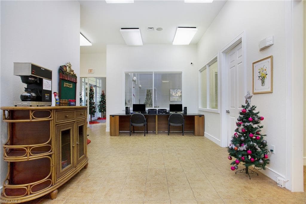 8244 Key Royal CIR 615-21