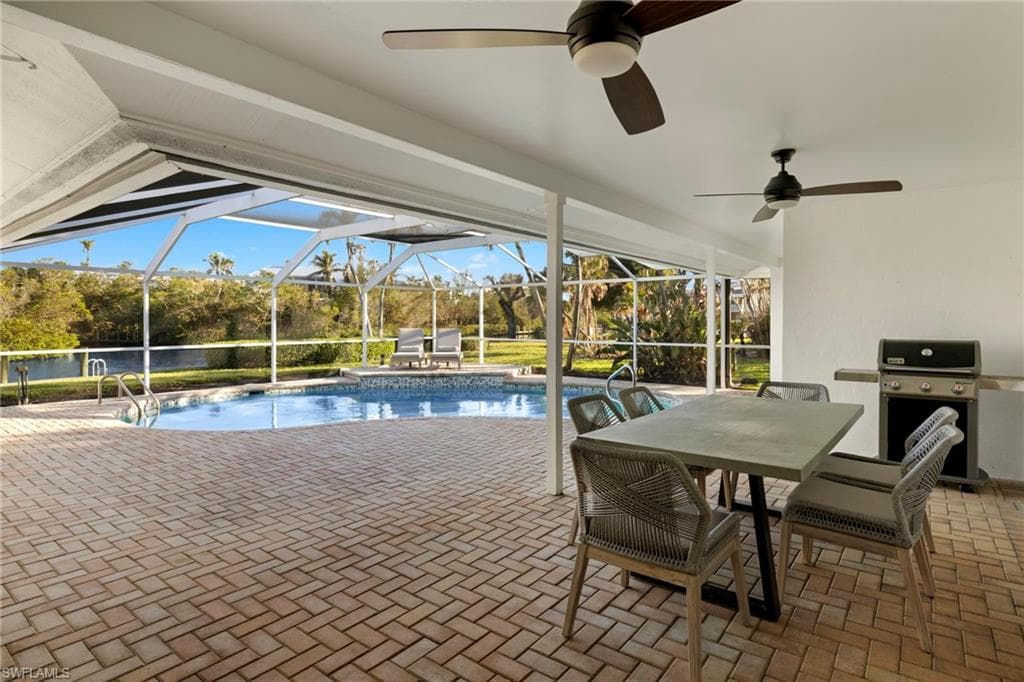 930 Kings Crown DR-31