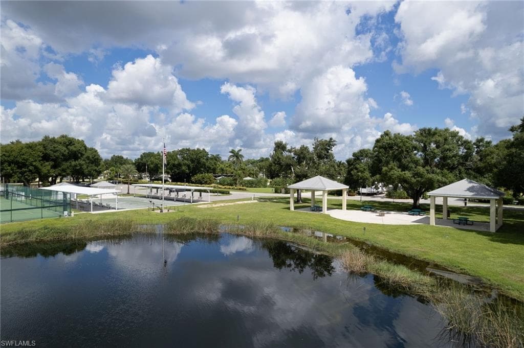 5846 Burrwood CT E-12