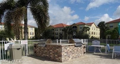 4121 Residence DR 311-15