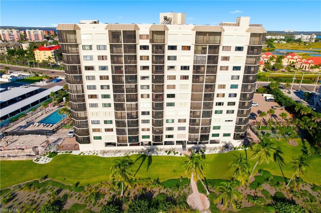 7500 Estero BLVD 1104-32