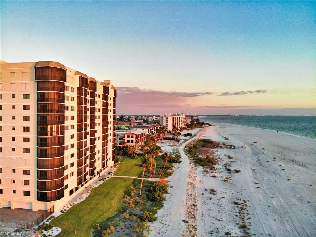 7500 Estero BLVD 1104-39