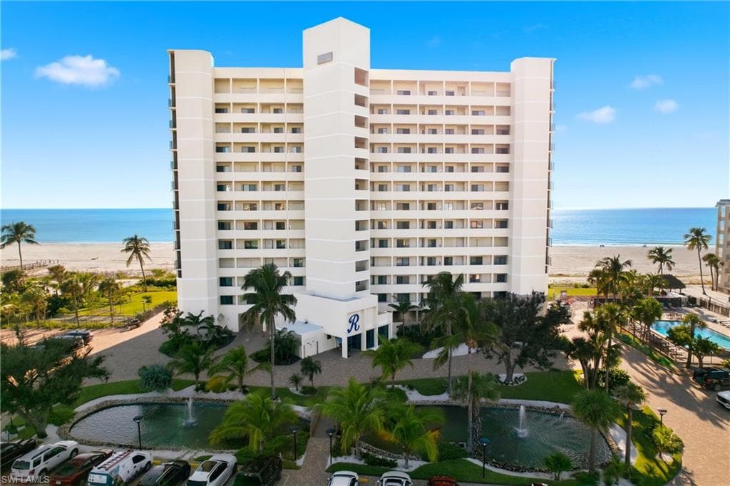 7500 Estero BLVD 1104-25