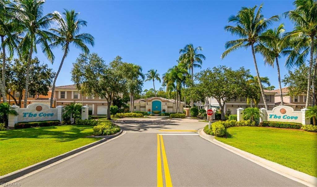5733 Cove CIR-25