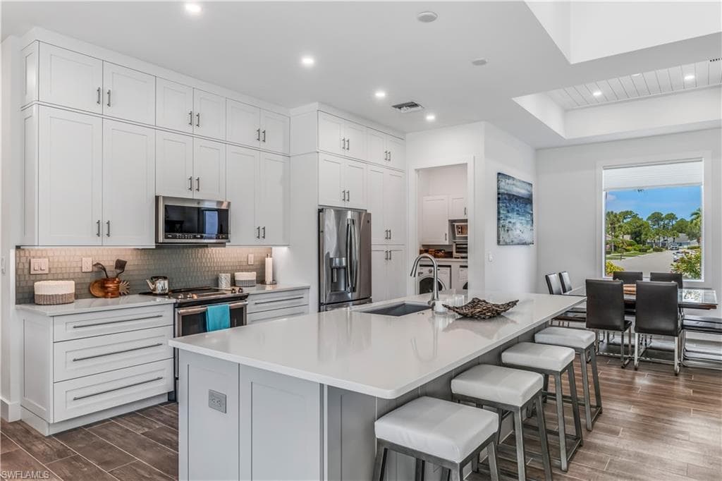 1245 Imperial DR-6