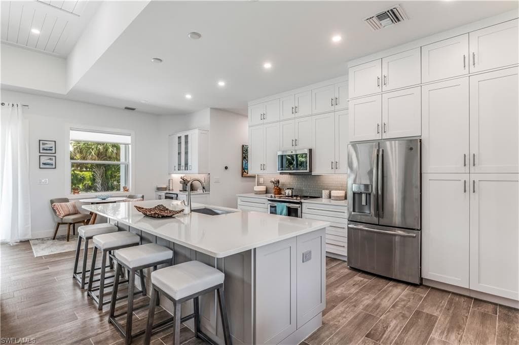 1245 Imperial DR-7
