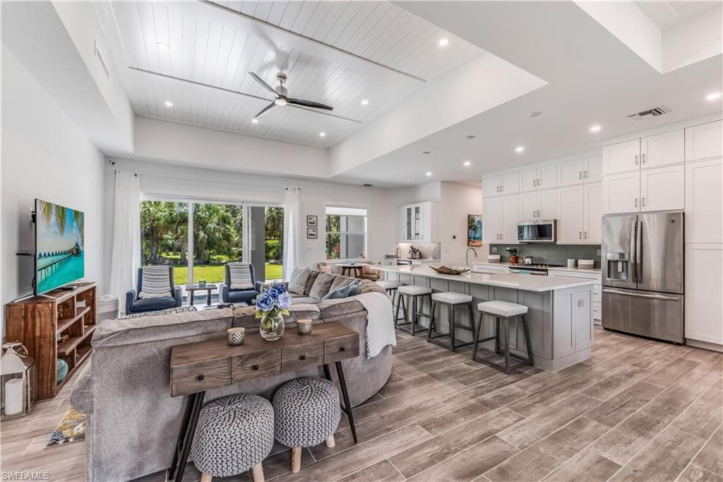 1245 Imperial DR-5