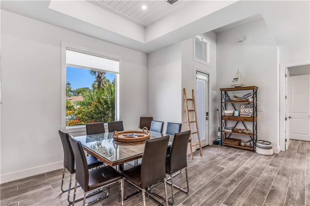 1245 Imperial DR-9
