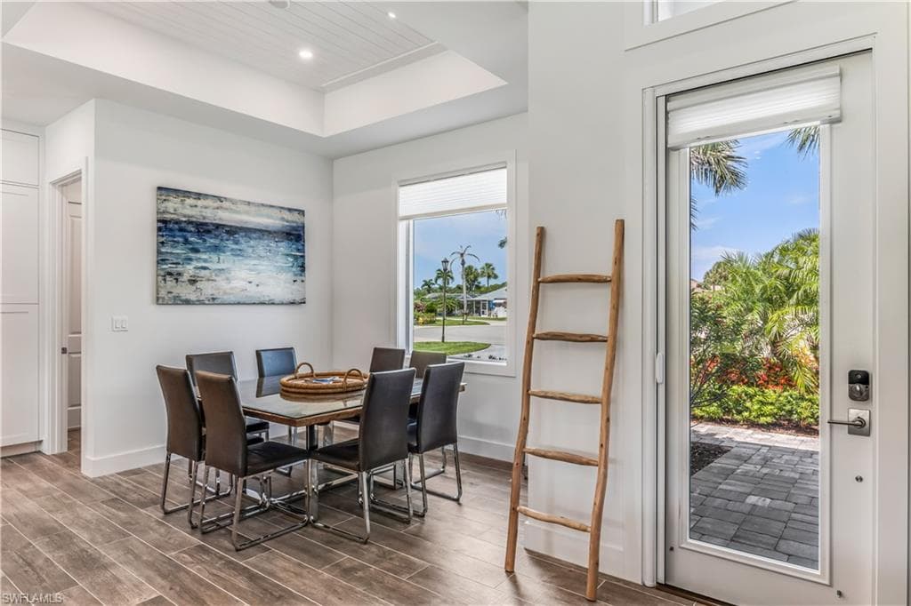 1245 Imperial DR-10