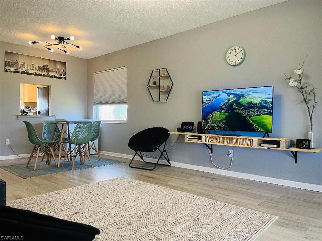2210 Croton CT-1