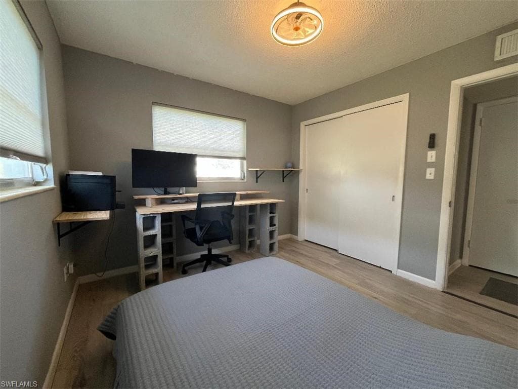 2210 Croton CT-9