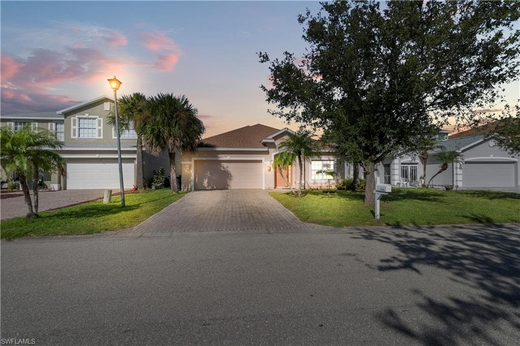 8125 Silver Birch WAY-1