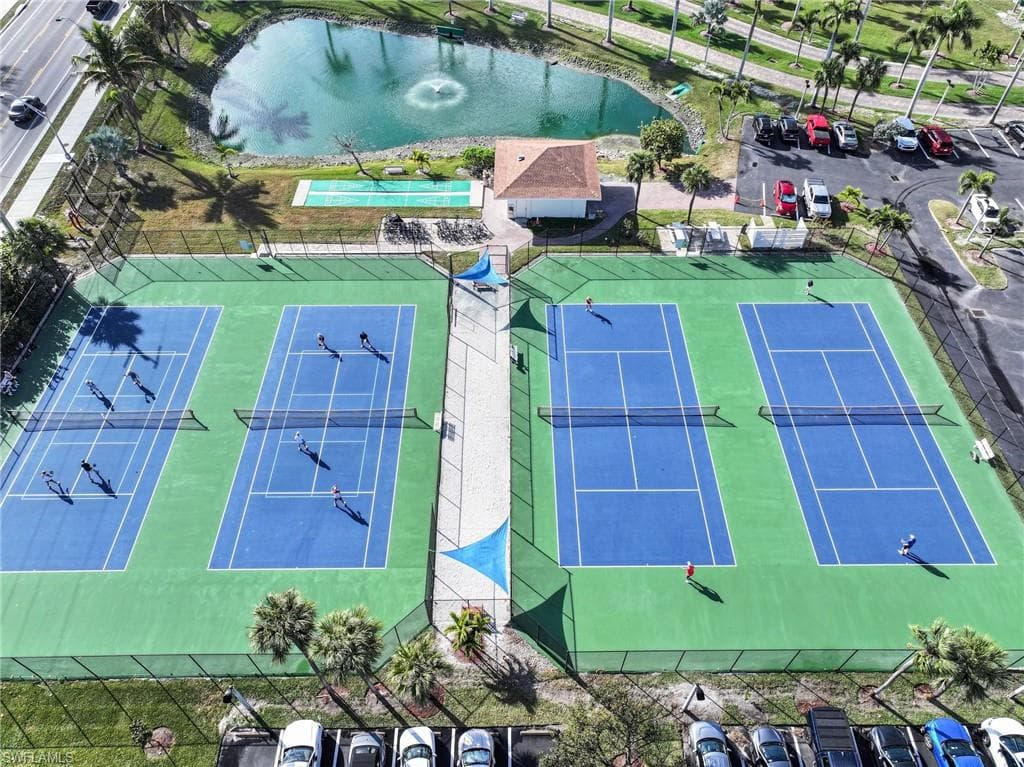 7330 Estero BLVD 906-27