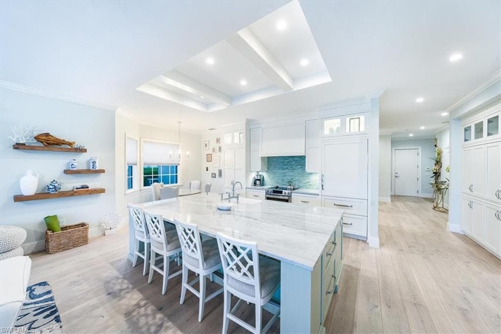 7128 Lemuria CIR 702-6