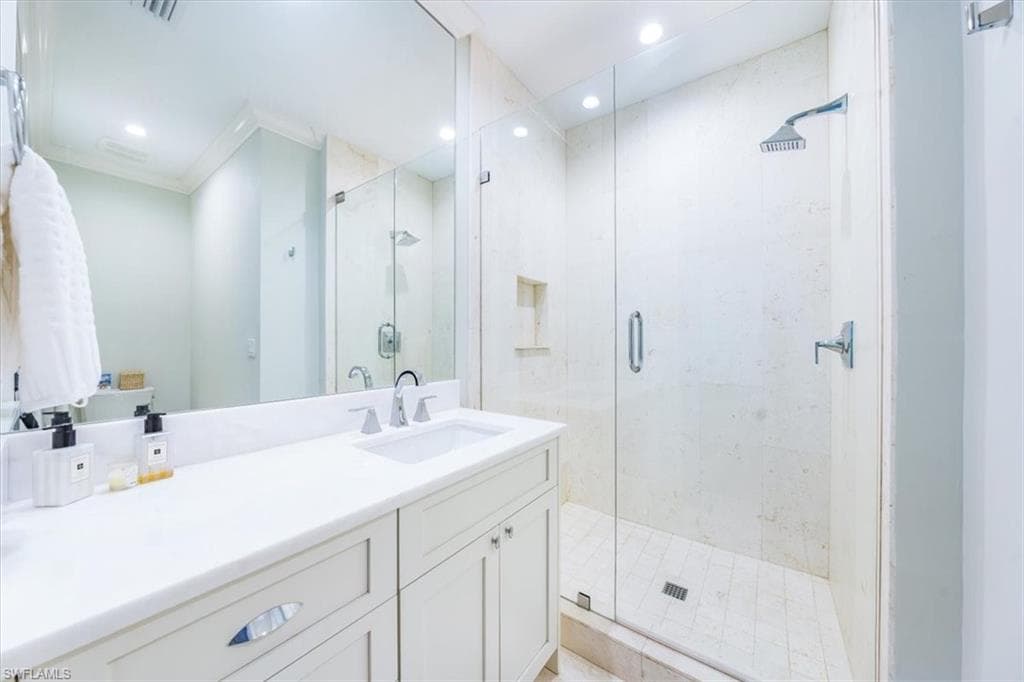 7128 Lemuria CIR 702-13