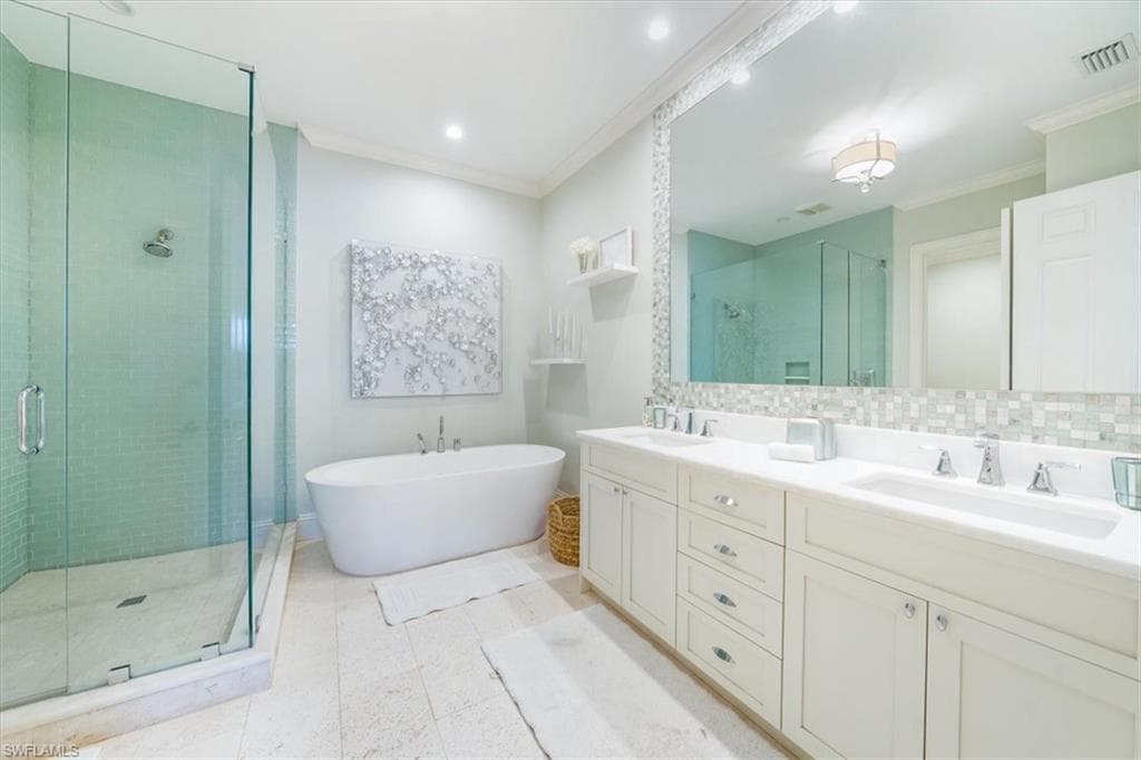 7128 Lemuria CIR 702-19