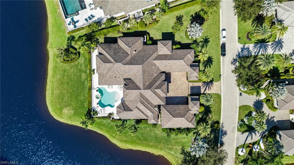 26180 Woodlyn DR-44