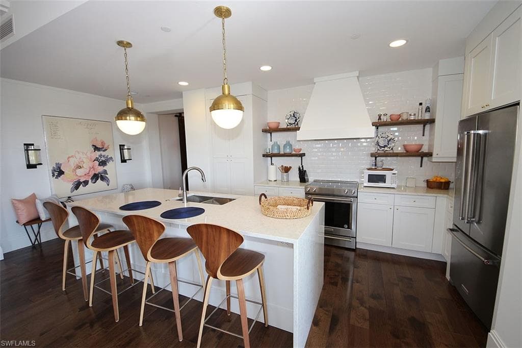 1035 3rd AVE S 411-8