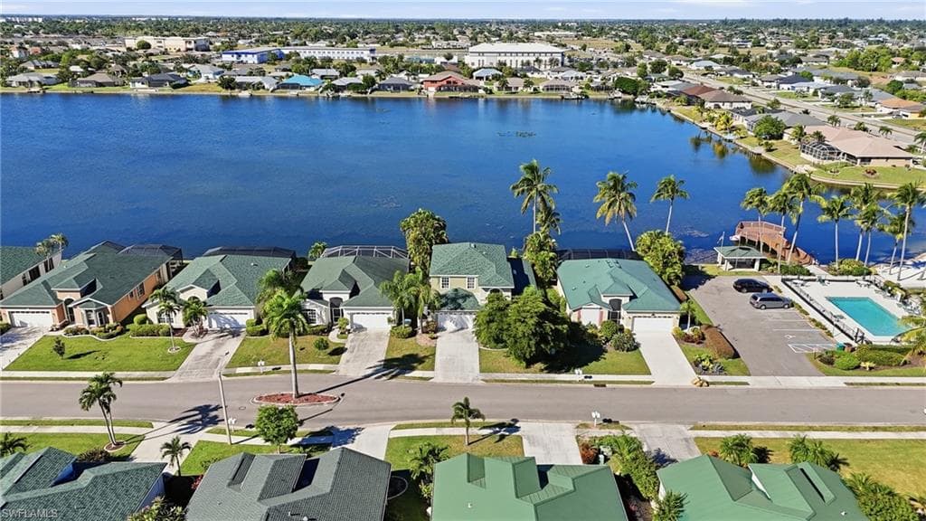 1624 Emerald Cove DR-43