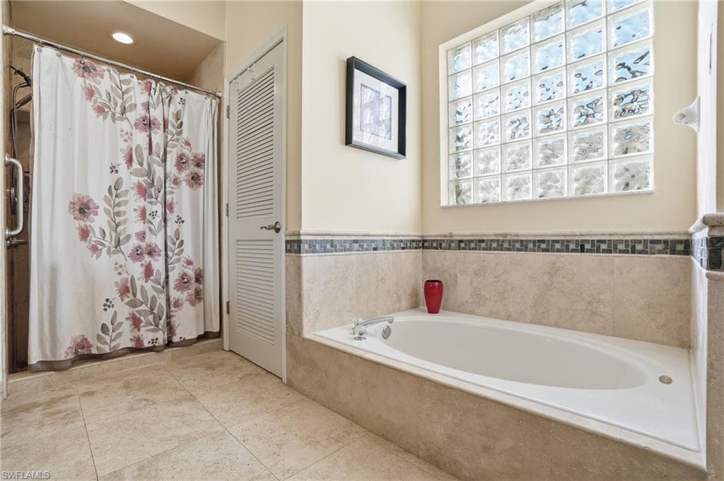 1624 Emerald Cove DR-19