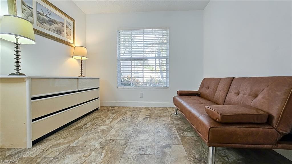 14805 Crooked Pond CT-23