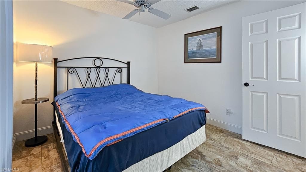 14805 Crooked Pond CT-22