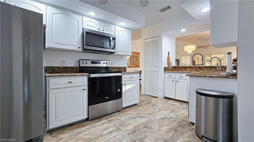 14805 Crooked Pond CT-15