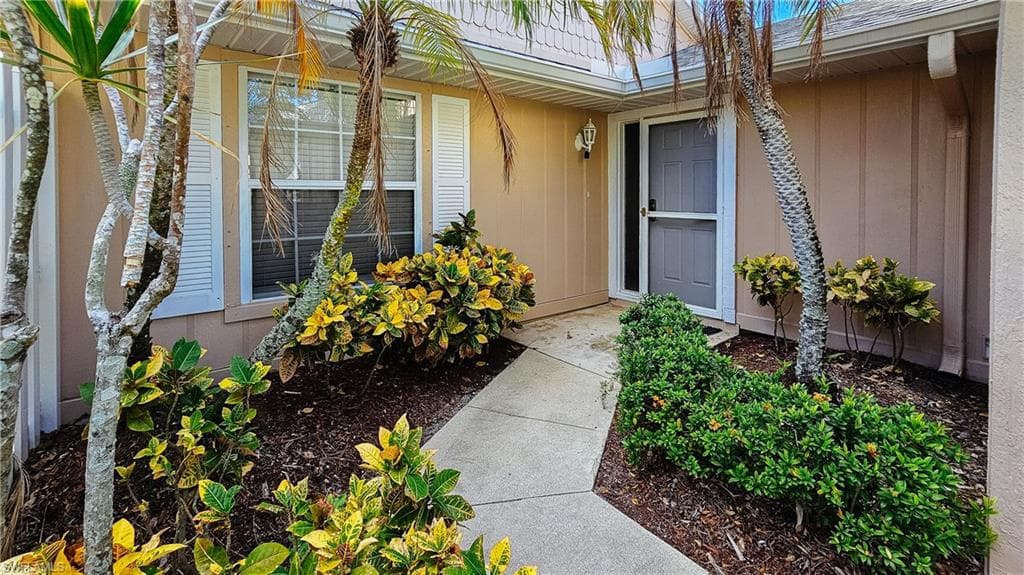 14805 Crooked Pond CT-4