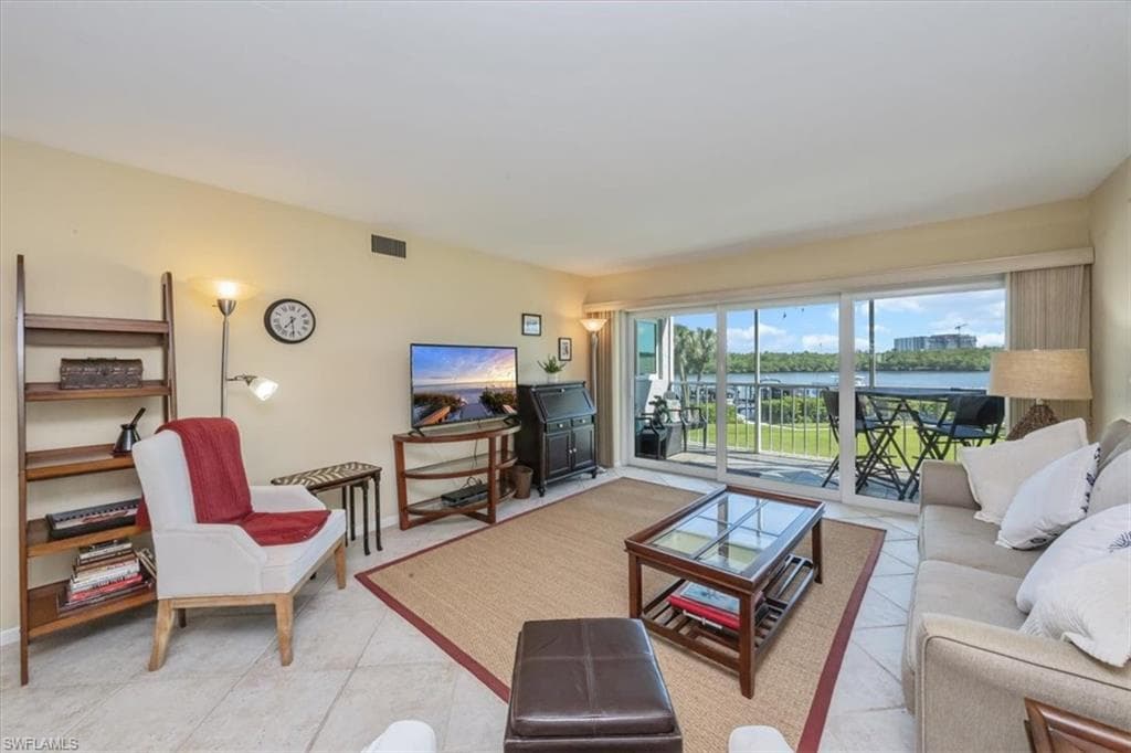 305 Goodlette-Frank RD S C304-6
