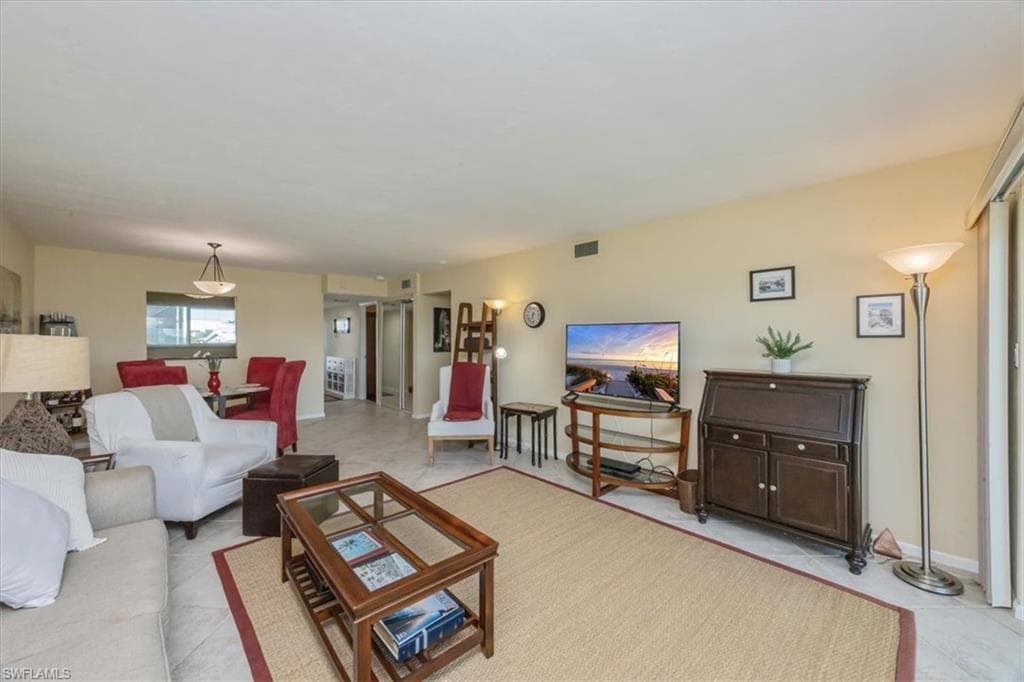 305 Goodlette-Frank RD S C304-8