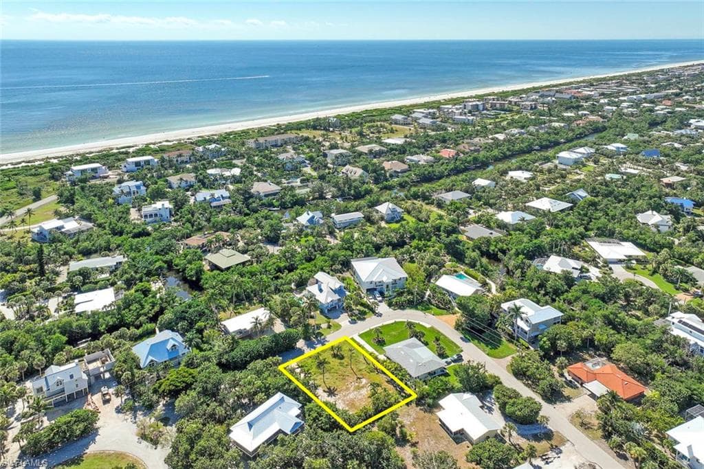 524 Lagoon DR-10
