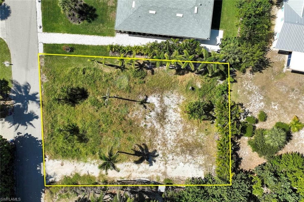 524 Lagoon DR-11