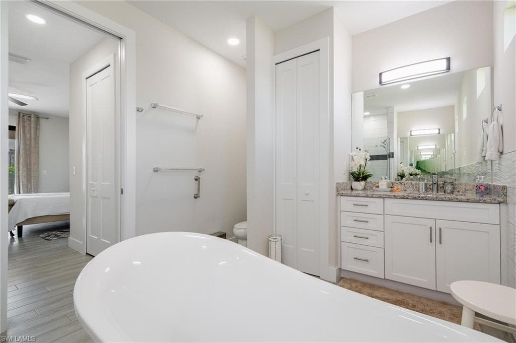 4665 Keylargo LN-15