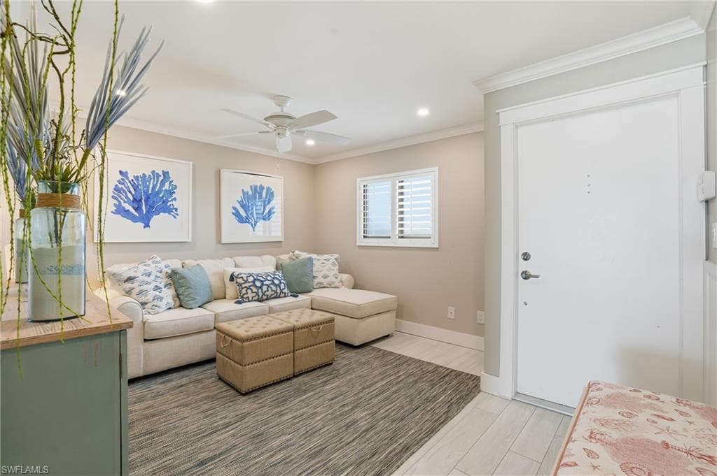 2532 Estero BLVD 102-10