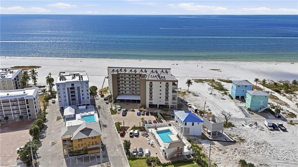 2532 Estero BLVD 102-40