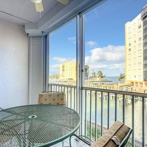 4331 Bay Beach LN 152-8