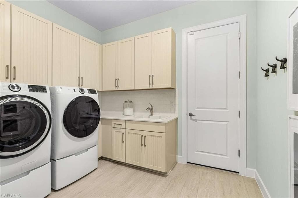 11591 Venetian Lagoon DR-28