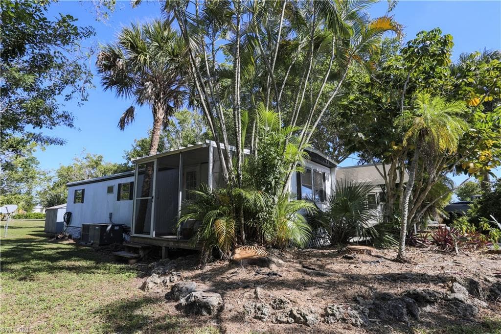 893 Manatee RD-1