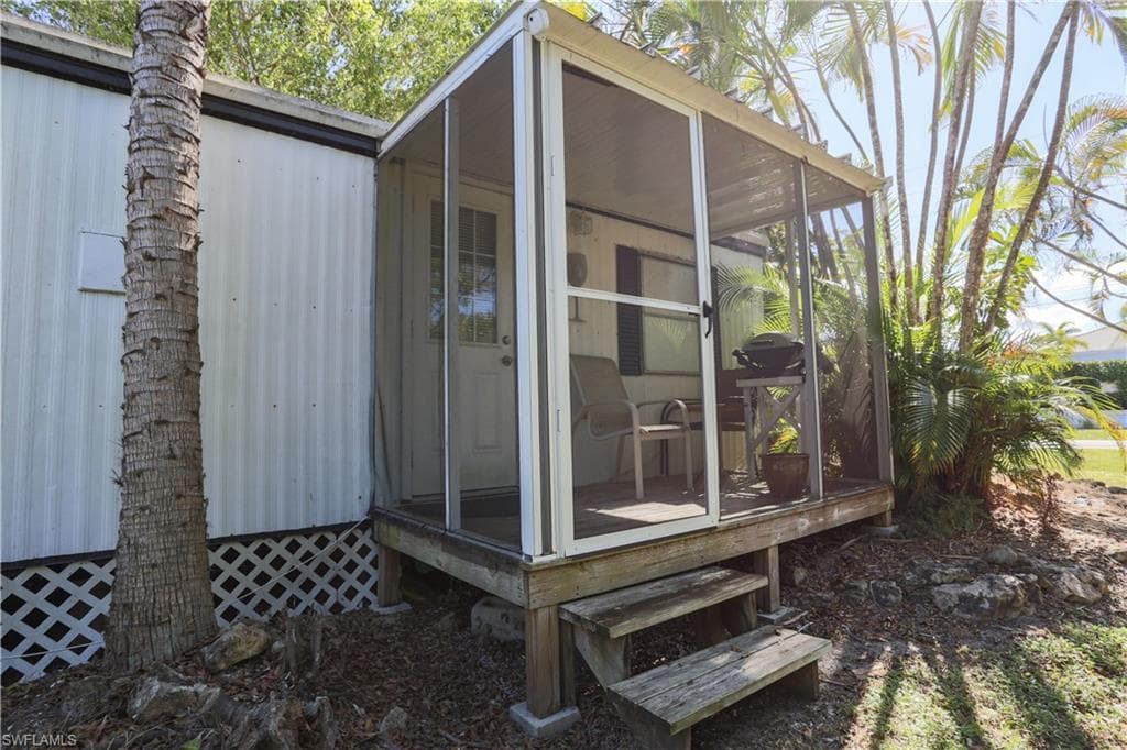 893 Manatee RD-14