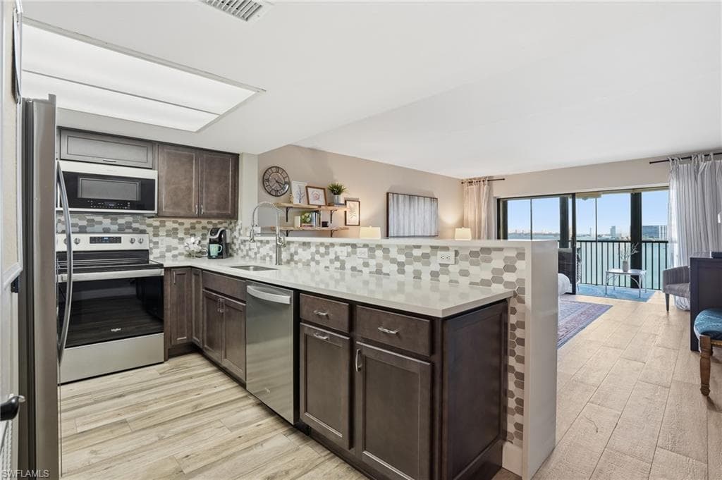 400 Lenell RD 706-20