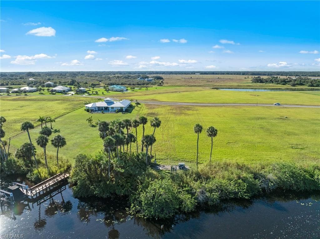 22821 Yellow Button LN-13